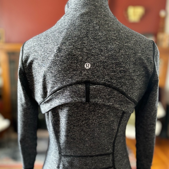 Lululemon Jacket - Picture 6 of 6